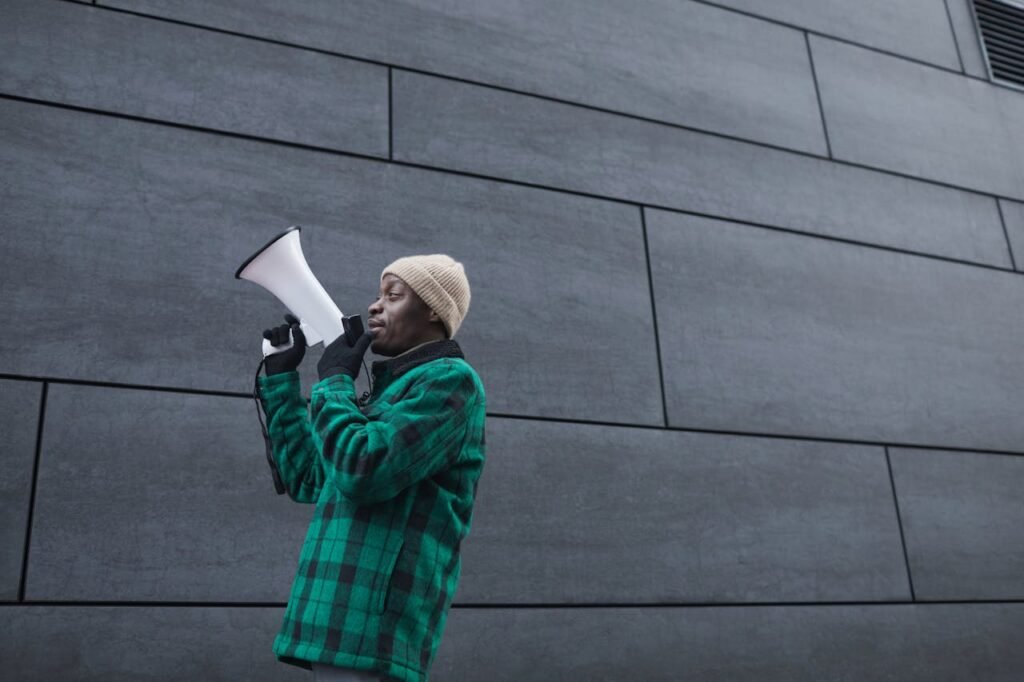 Por que a voz da marca é essencial para criar conexão com clientes